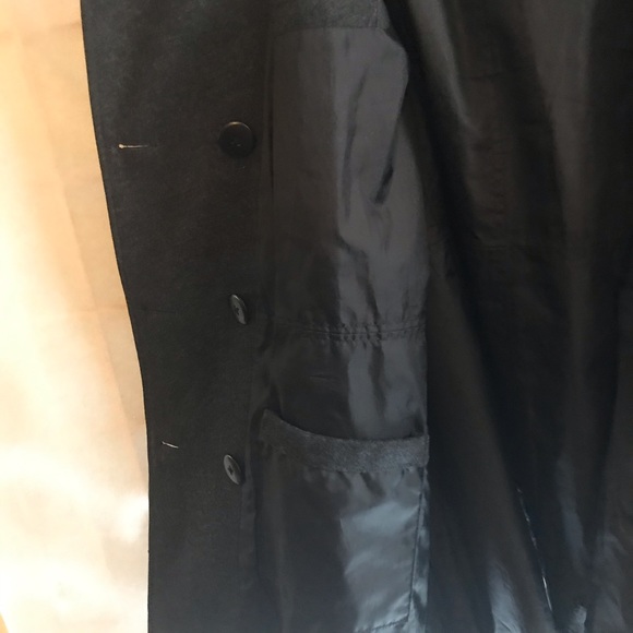 Wool coat - Picture 2 of 6